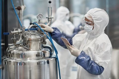 Chemical Manufacturing Guide: Facts, Tips & Insights