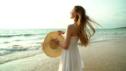 Beach Fashion for Women: Guide, Advice & Style Tips