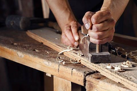 Wood Planer Overview: Learn Basics, Tips & Expert Advice